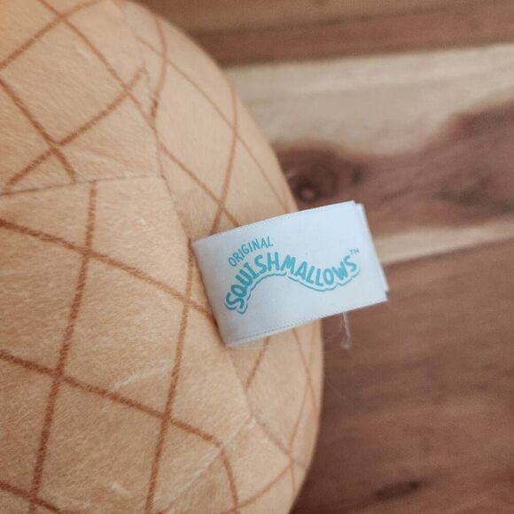 Cuddlebarn strawberry Mooshake olush toy bundle of 3 Squishmallows Maya Ice Crea - Picture 6 of 9